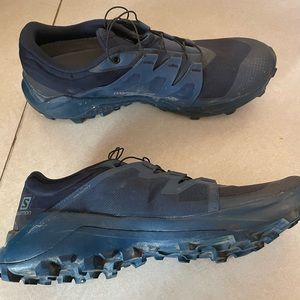 Men’s Salomon wild cross, size 10.5, in blue